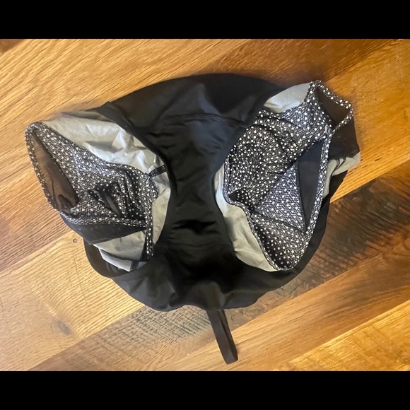 Lululemon Hotty Hot Shorts - Frozen Fizz, Sz 4 - Picture 11 of 16